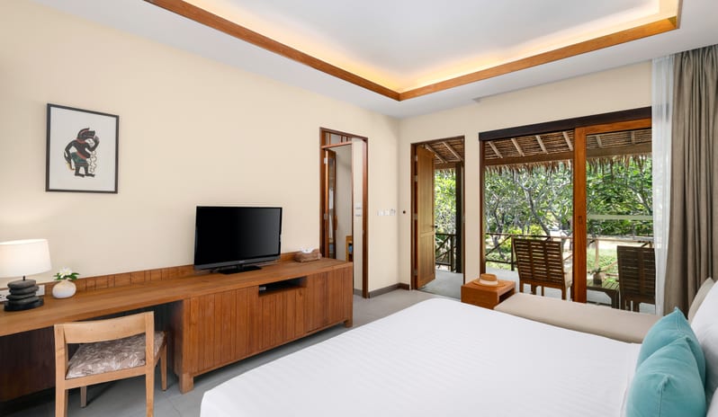 SAii PhiPhi Island Village Deluxe Garden Bungalow King Bed Garden View